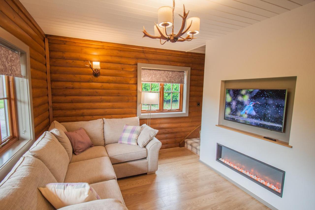 High Oaks Grange Lodges