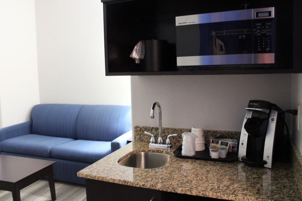 Holiday Inn Express Heber Springs by IHG - photo 8