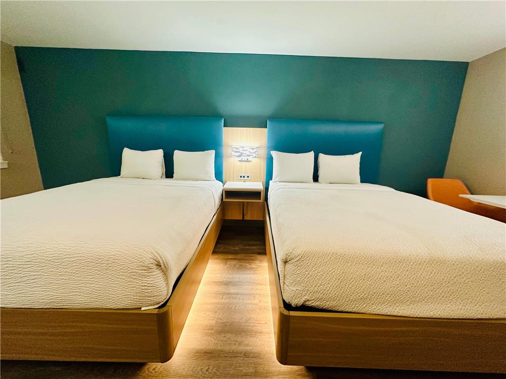 La Quinta Inn by Wyndham Costa Mesa Newport Beach - photo 18