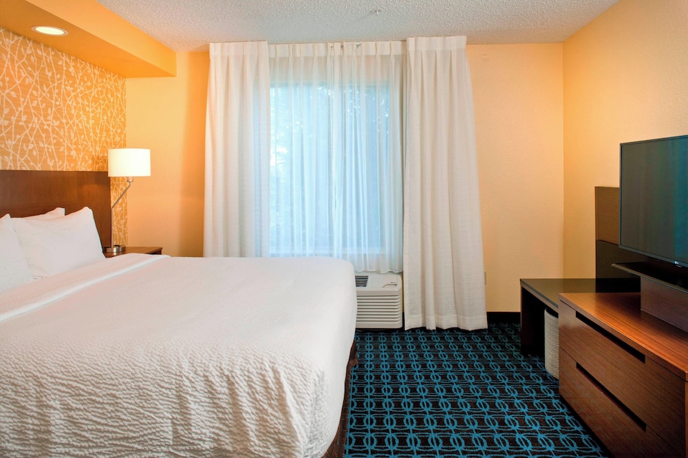 Fairfield Inn and Suites by Marriott Denver Aurora Medical Center - photo 16