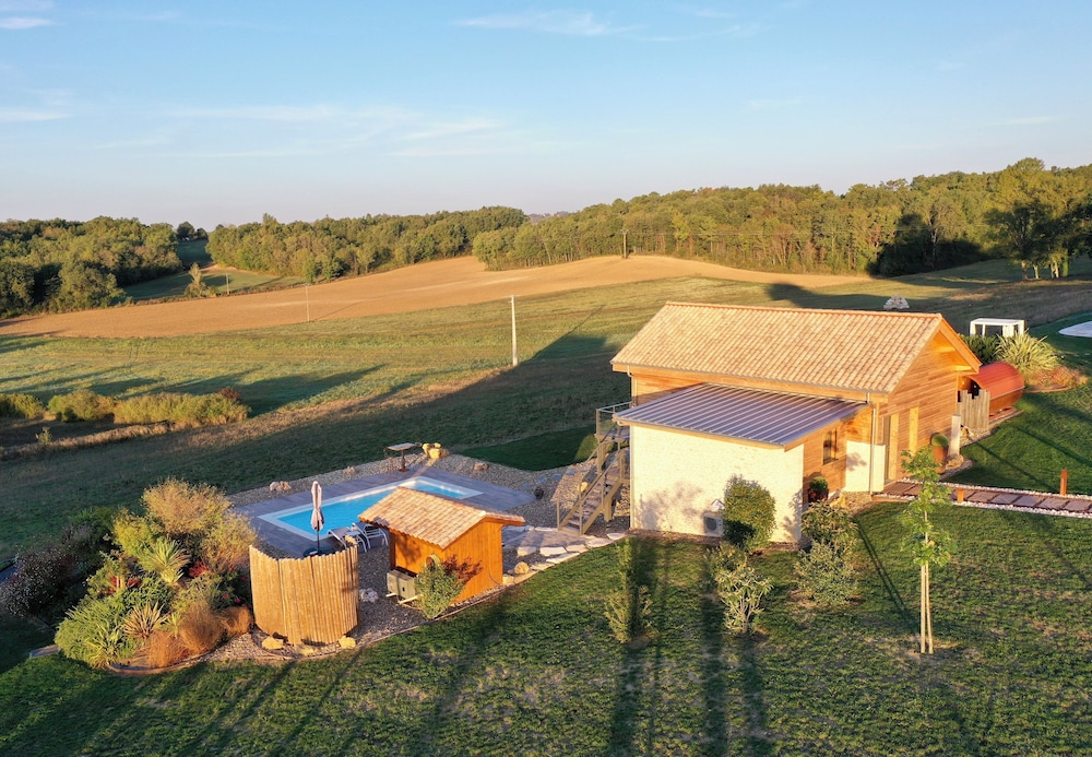 L Oree Du Bois Du Domaine Des Hauts De Rouquette — Eymet