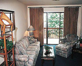 Walden Phase II by EVRentals