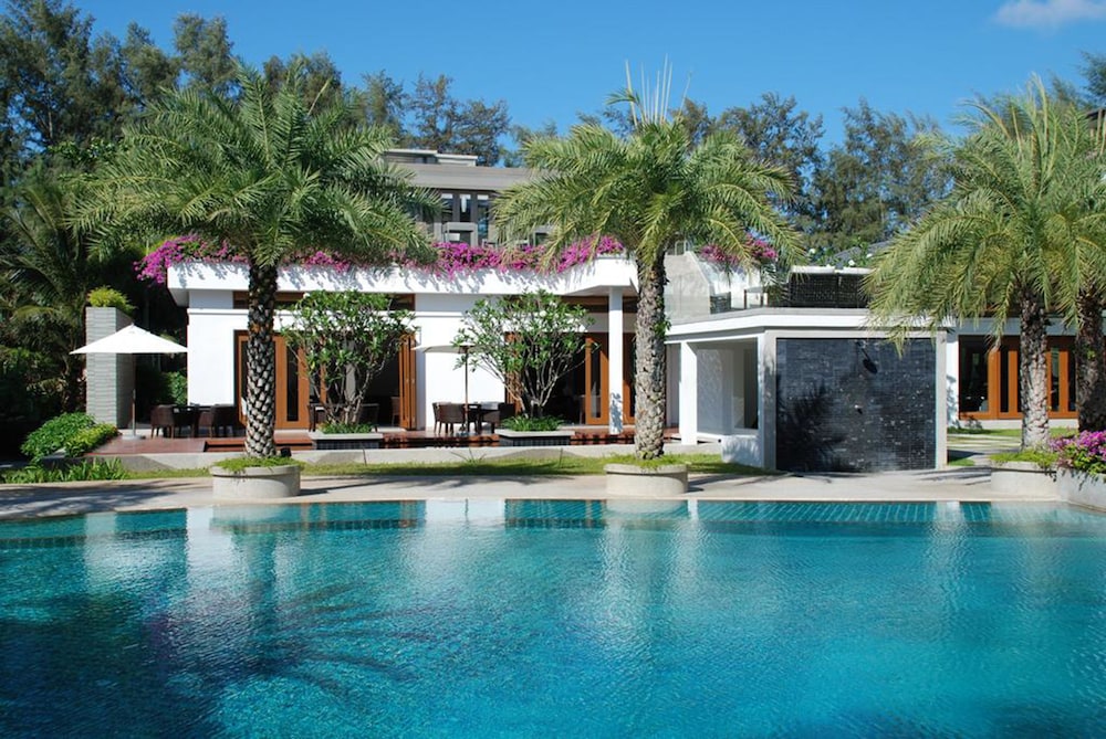 The Pearl of Naithon — 4-Star Luxury Hotel in Suwannaphum, Thailand