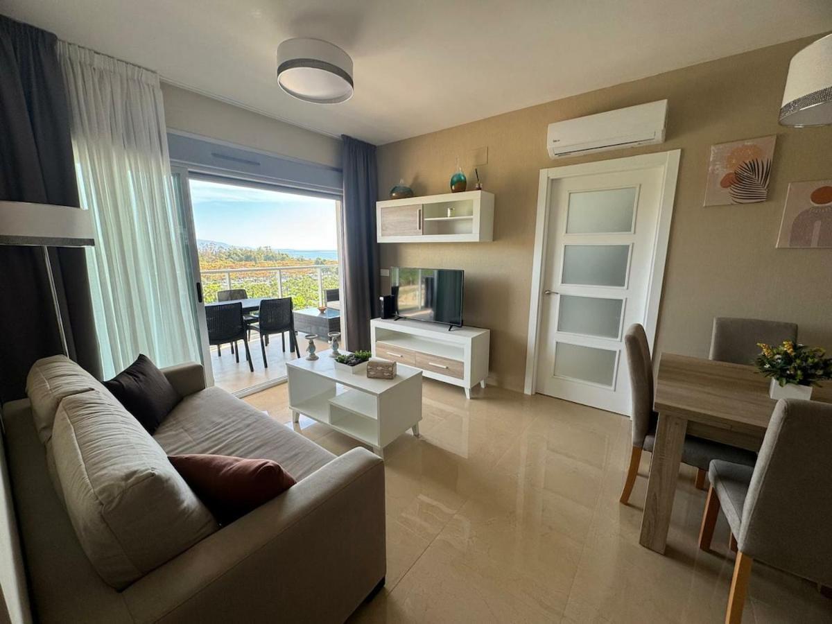 Casa Felicita Playa Azul — 4-Star Luxury Hotel in Cabanes, Spain