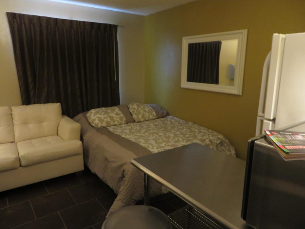 Riverside Suites - photo 25