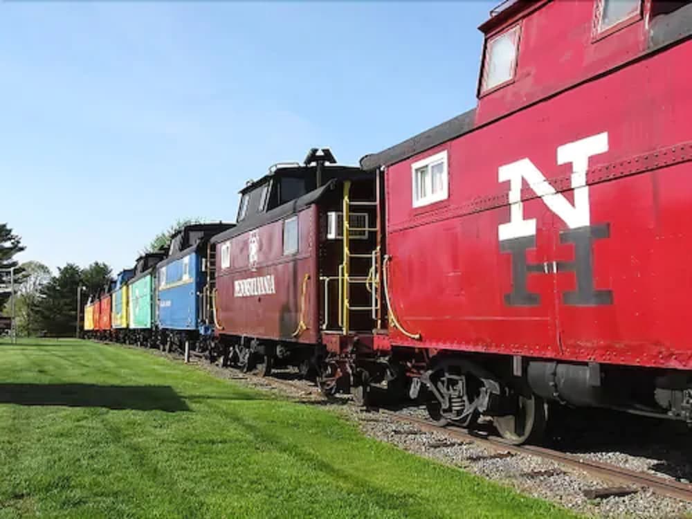 Red Caboose Motel in Lancaster, United States