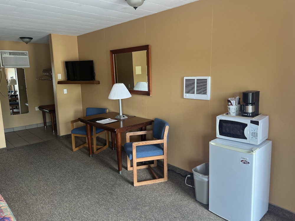 All Star Inn & Suites - photo 141