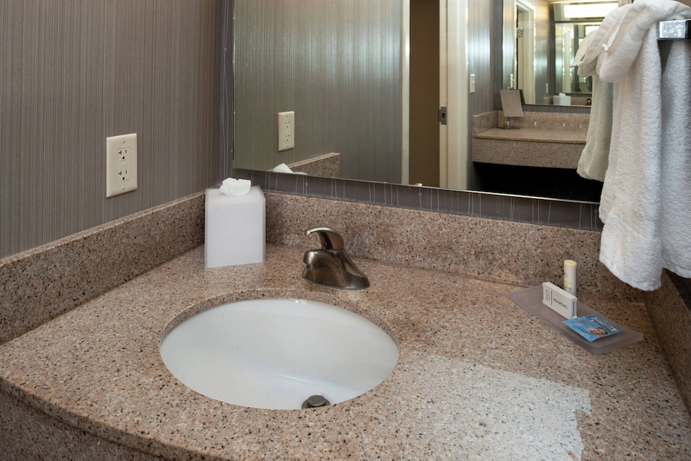 Courtyard by Marriott High Point - photo 23