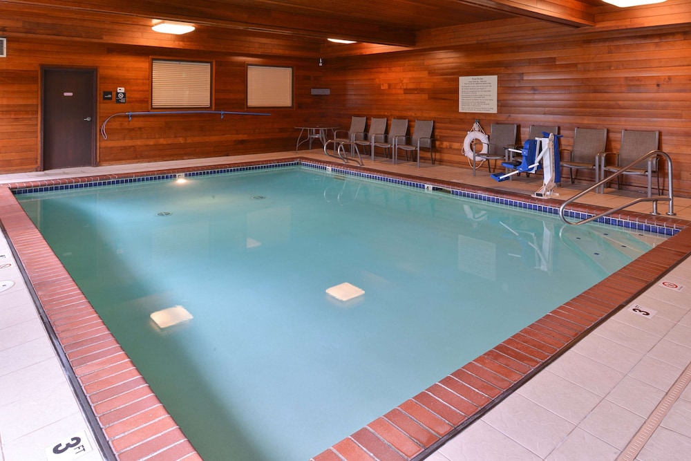 Hampton Inn Portland East - photo 25