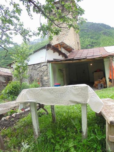 Jimsher Naveriani Guesthouse