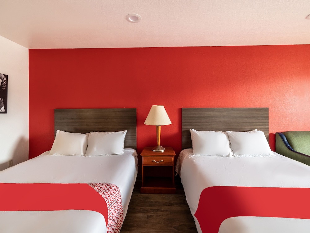 OYO Hotel San Antonio near AT&T Center - photo 10