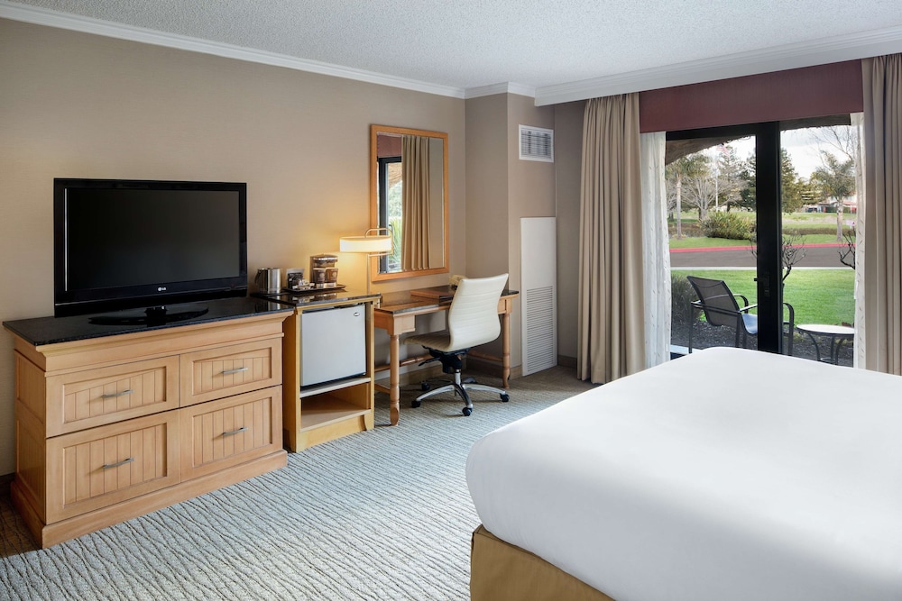 DoubleTree by Hilton Sonoma Wine Country - photo 16