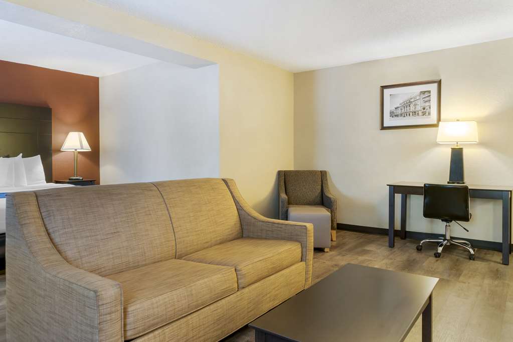 Best Western Greenfield Inn - photo 33