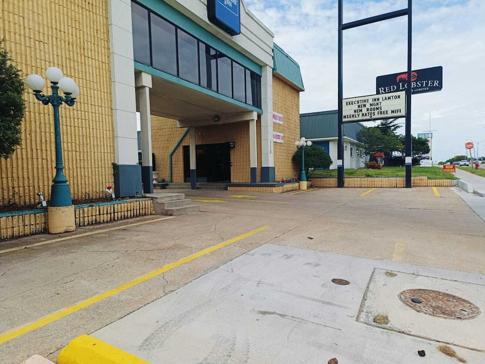 Lawton Hotel - photo 25
