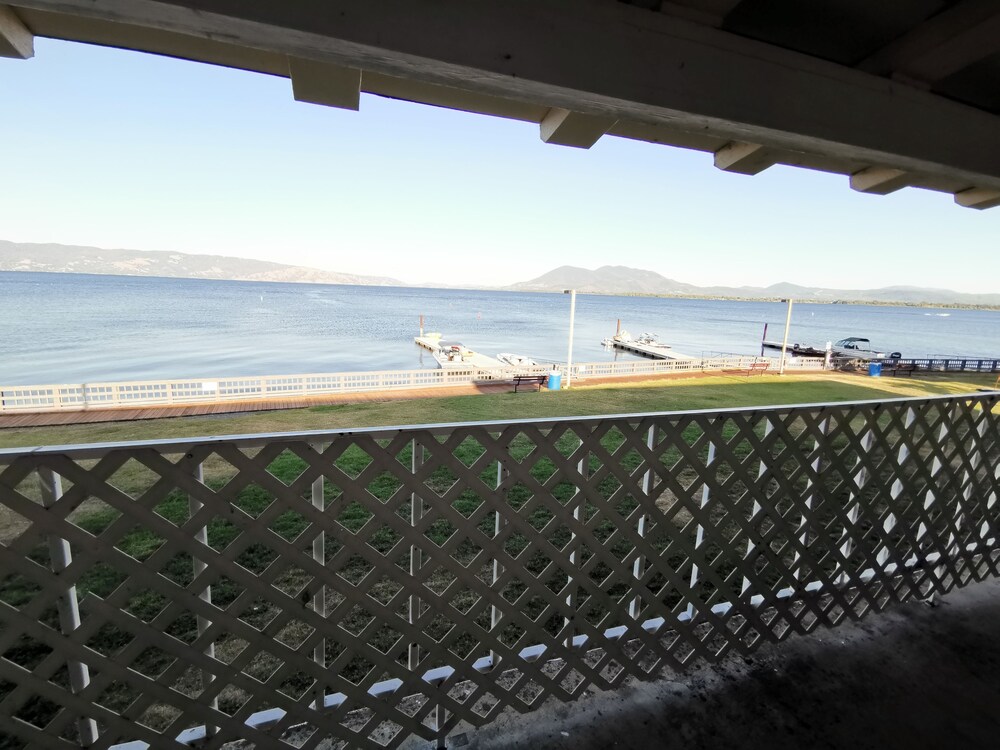 Skylark Shores Resort - photo 90
