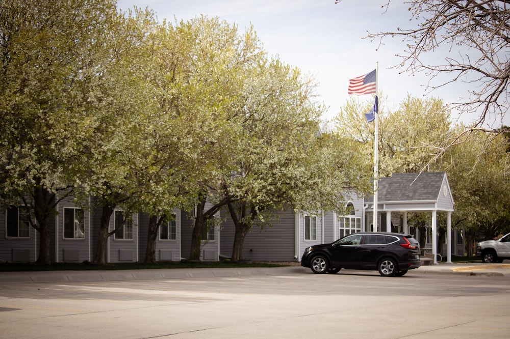Monument Inn & Suites - carbon neutral hotel in Gering