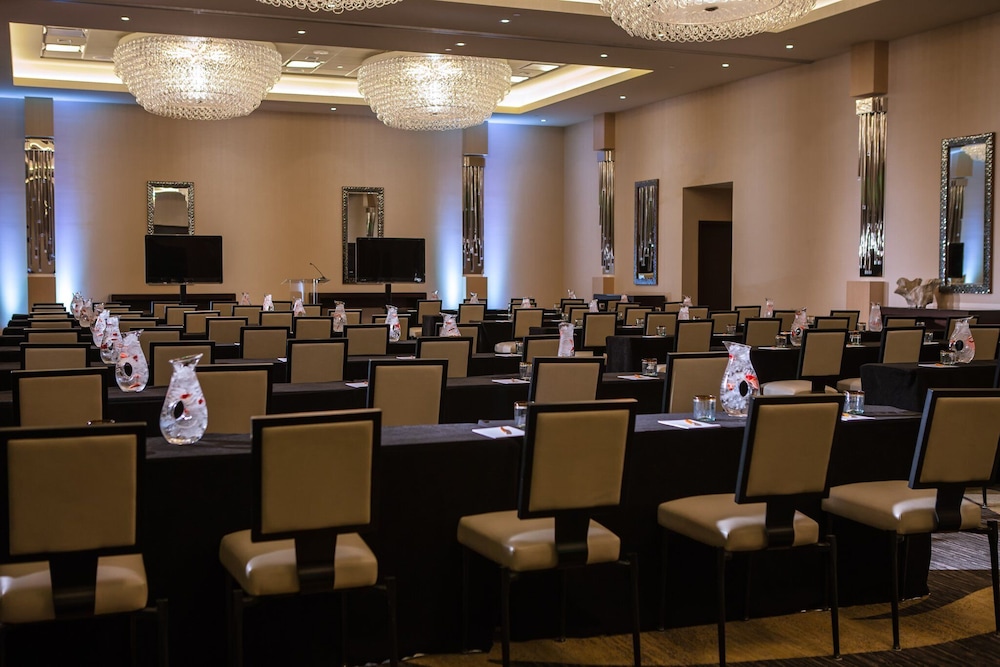 Kimpton Hotel Palomar Phoenix Cityscape by IHG - photo 139