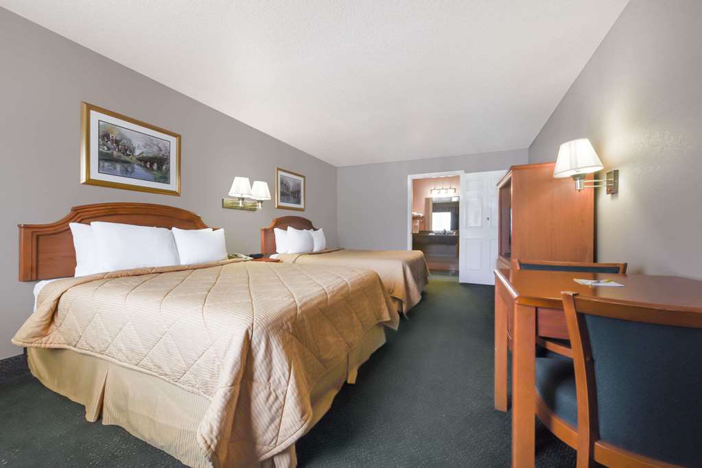 Days Inn by Wyndham Granbury - photo 15