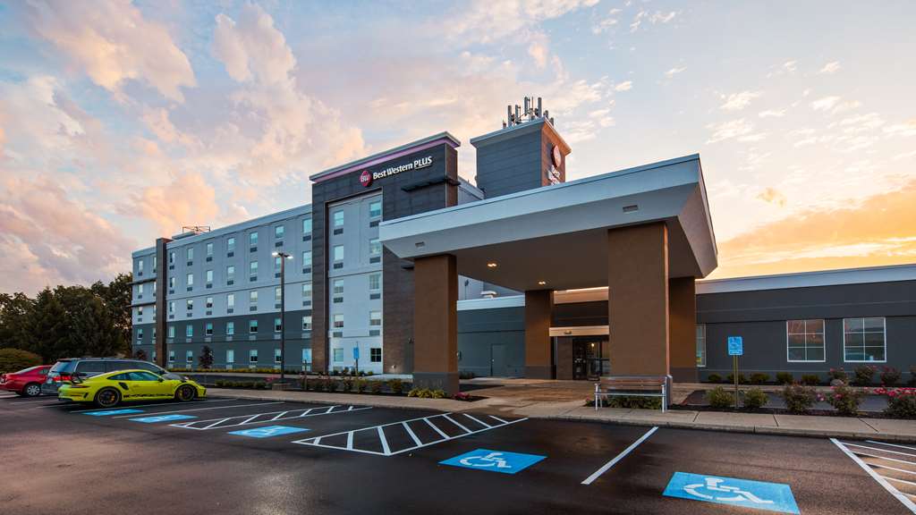 Best Western Plus Wilkes Barre Scranton Airport Hotel - photo 11
