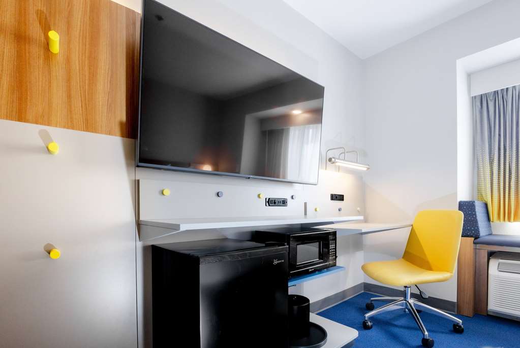 Microtel Inn & Suites by Wyndham Springville - photo 14