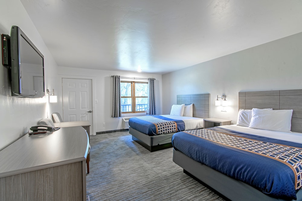 The Gunnison Inn at Dos Rios Golf Course - photo 17