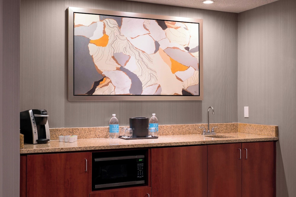 Courtyard by Marriott Denver Airport - photo 12