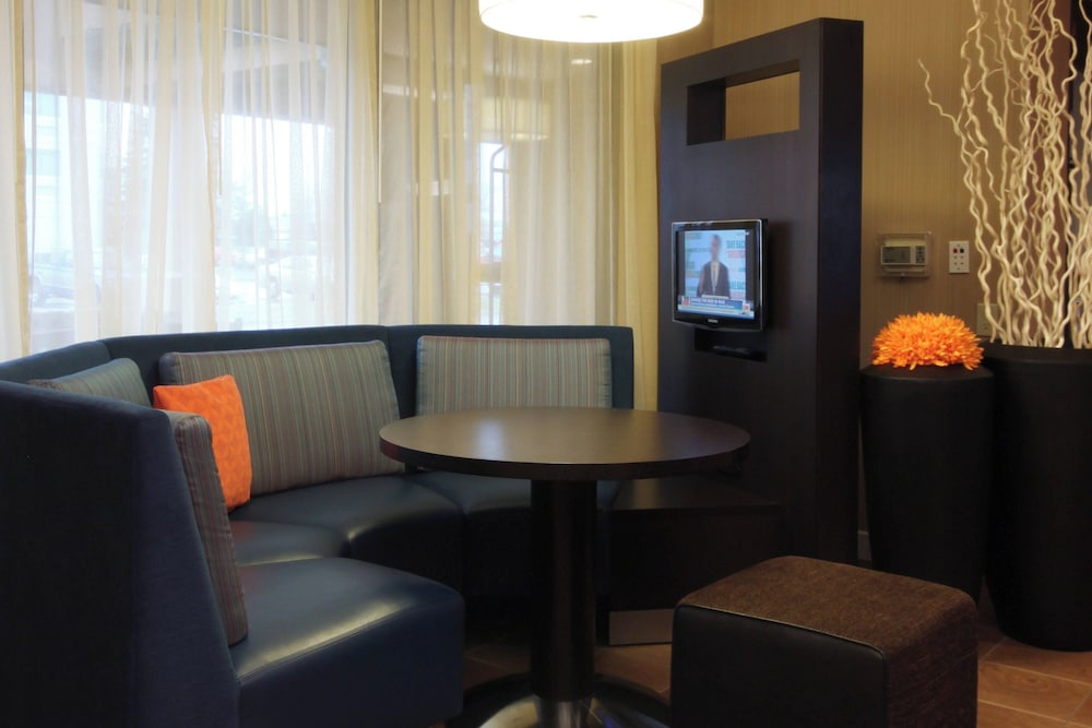 Courtyard Flint by Marriott - photo 36