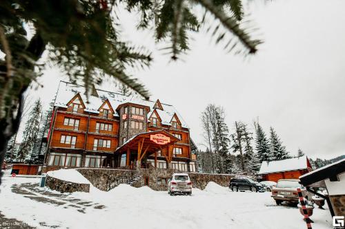 Karpatska Vezha in Myhove, Ukraine