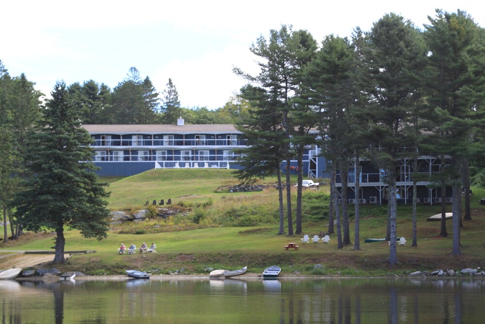 Beach Cove Waterfront Inn - photo 20