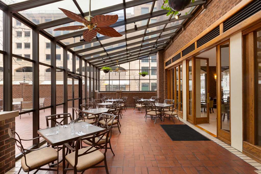 Days Inn by Wyndham Baltimore Inner Harbor - photo 13