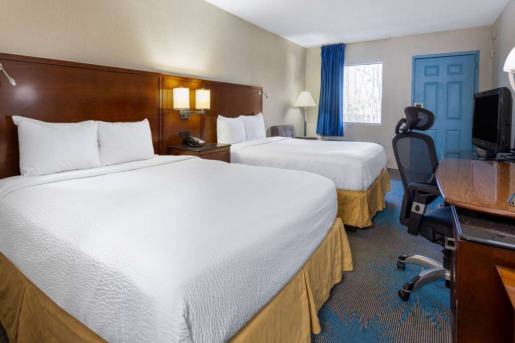 Days Inn by Wyndham Columbia - photo 22