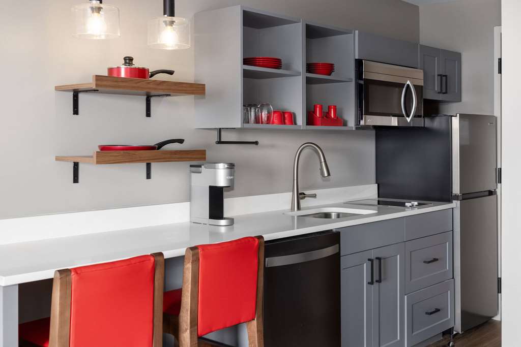 Hawthorn Extended Stay by Wyndham Williston Burlington - photo 2