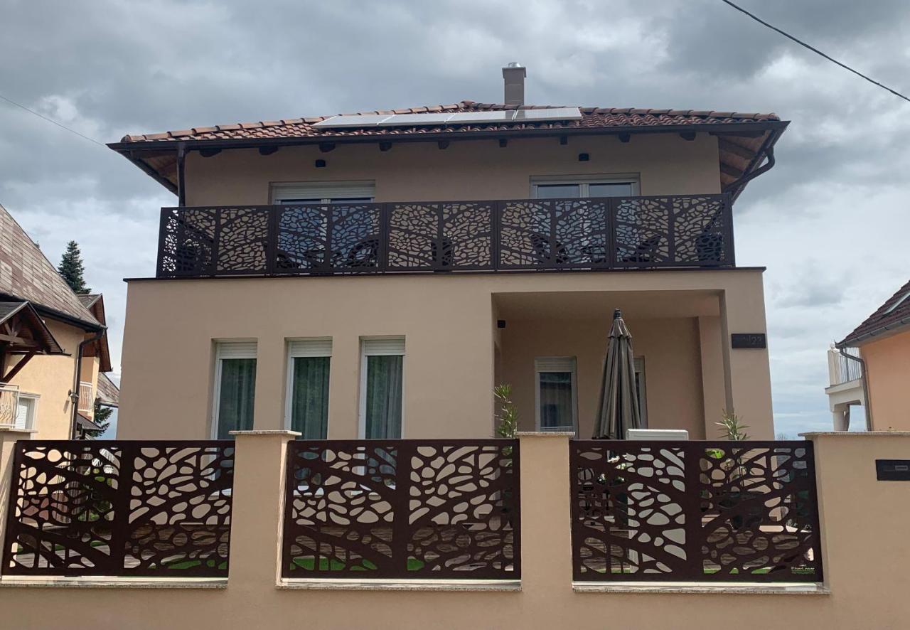 Dodi Apartman - carbon neutral hotel in Unknown City