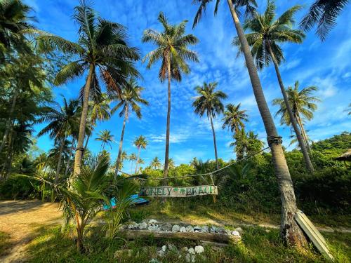 Lonely Beach - carbon neutral hotel in Cambodia