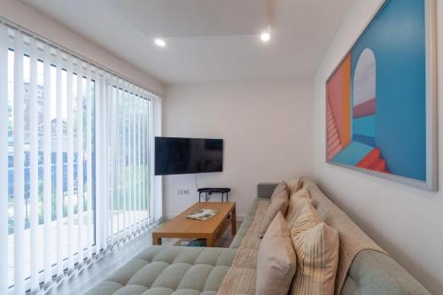 Fantastic 2 Bedroom Apartment in Ashford — 4-Star Luxury Hotel in Ashford, United Kingdom