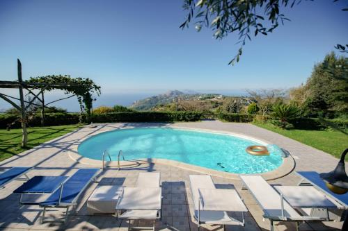 Villa Prima Italy with Private Pool And Spectacular Views — 4-Star Luxury Hotel in Sant'agata Sui Due Golfi, Italy