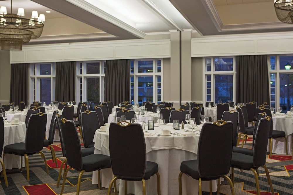 College Park Marriott Hotel & Conference Center - photo 48