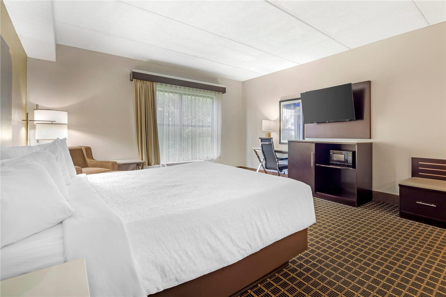 Wingate by Wyndham North East - photo 12