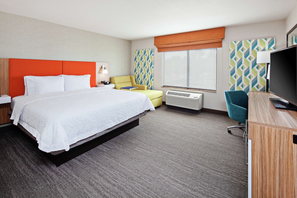 Hampton Inn & Suites Chino Hills - photo 12