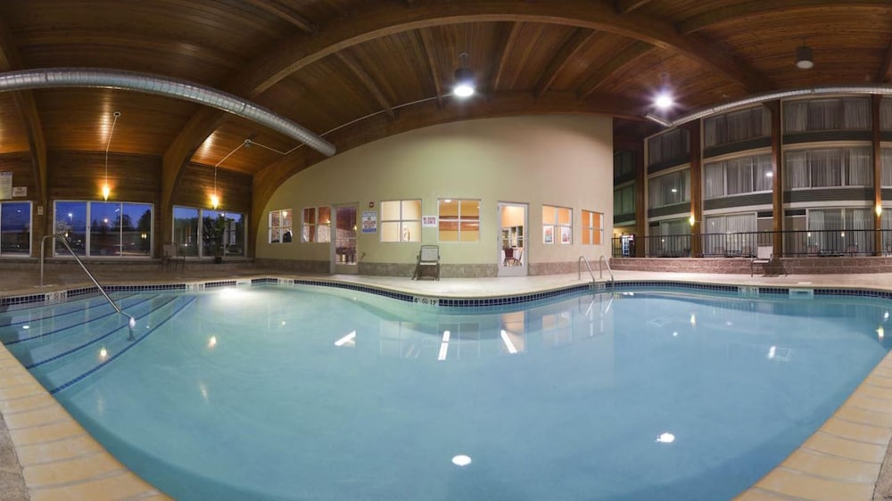 Holiday Inn Detroit Lakes by IHG - photo 12