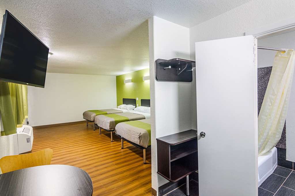 Motel 6 Childress TX - photo 9