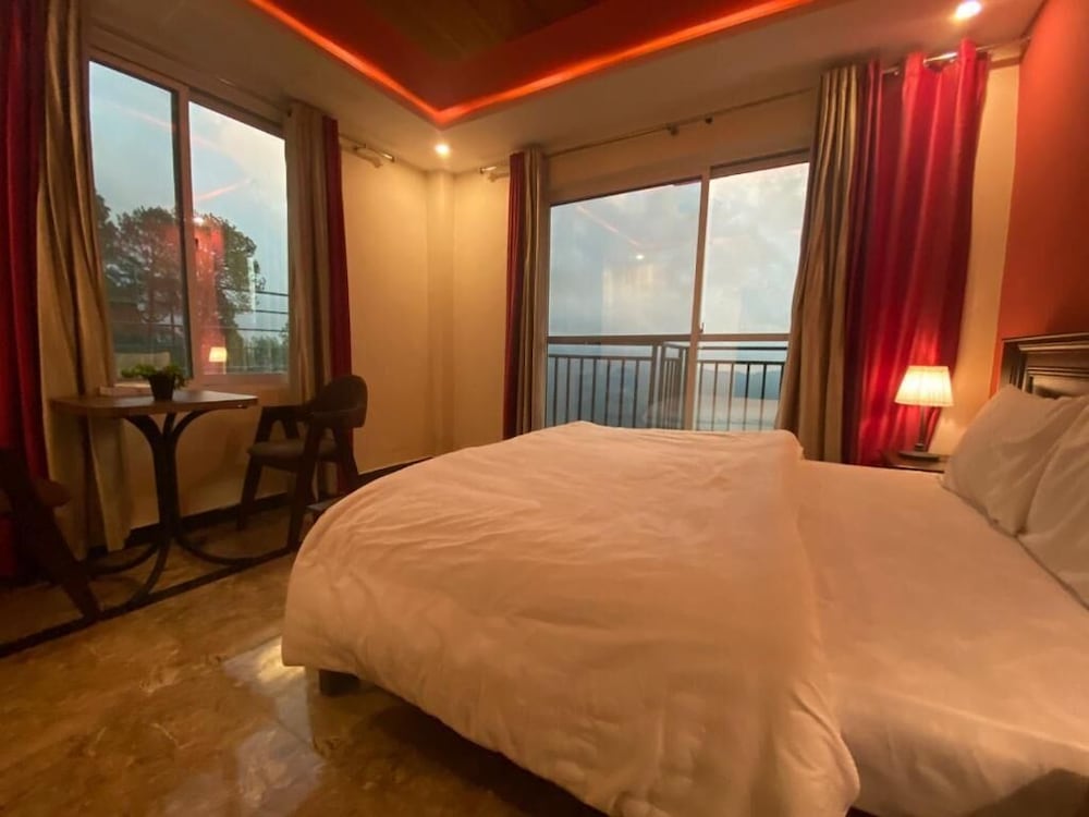 Ak Hotel & Suites - carbon neutral hotel in Murree