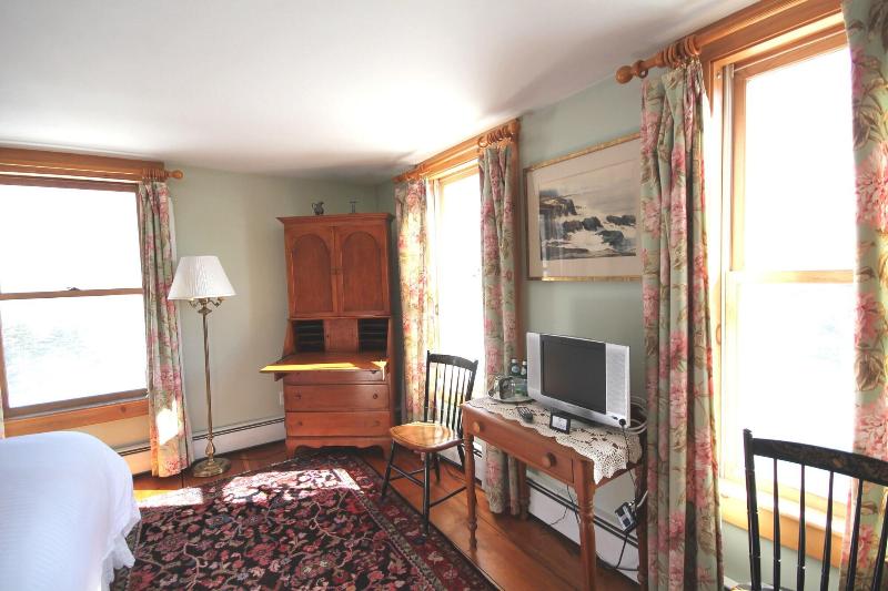 Highland Lake Inn - photo 38