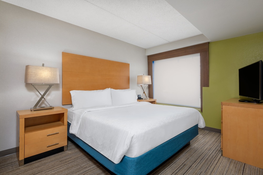 Holiday Inn Express & Suites Wheat Ridge Denver West - photo 19