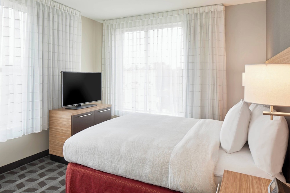 TownePlace Suites by Marriott Columbus North OSU - photo 9