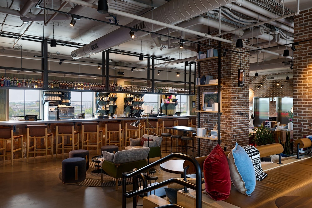 Moxy Charleston Downtown - photo 41