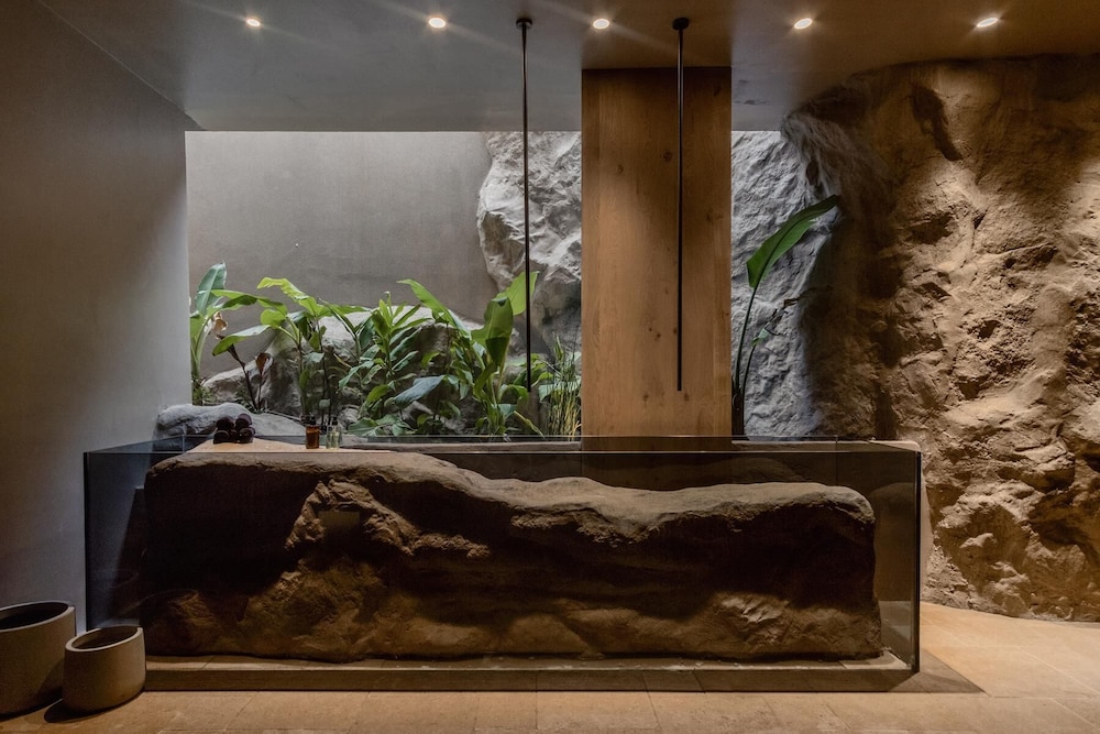 Acro Wellness Suites Adults Only — Irakleion — photo 4