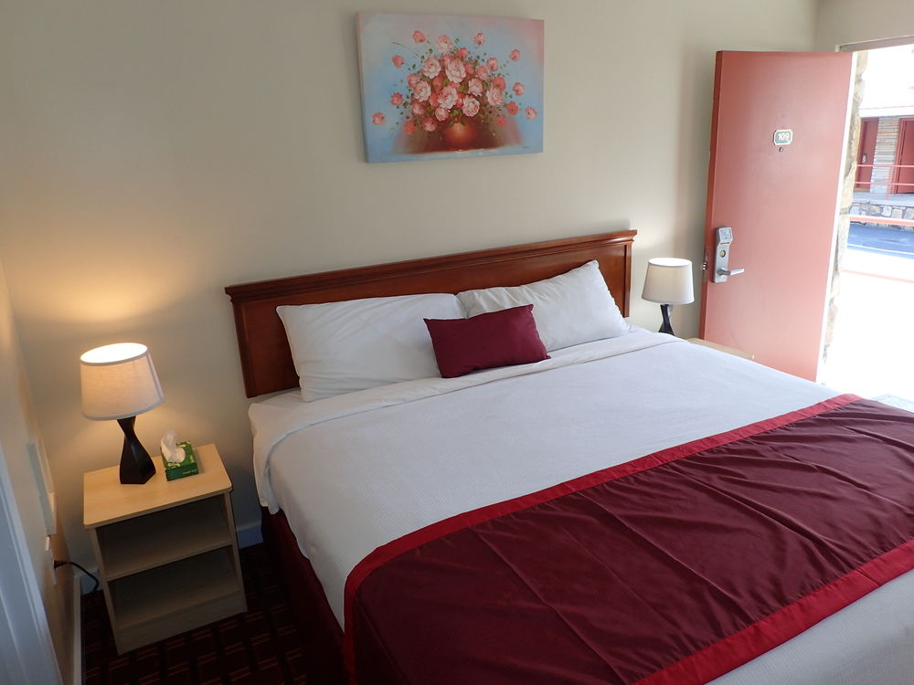 Economy Inn & Suites Gatlinburg - photo 6