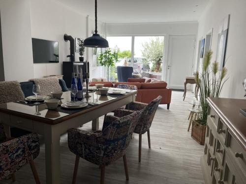 Ferienwohnung Nr 5 — 4-Star Luxury Hotel in Wunstorf, Germany