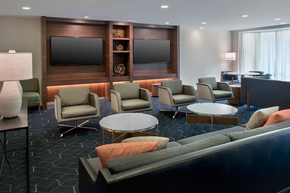 Courtyard by Marriott Philadelphia Plymouth Meeting - photo 3